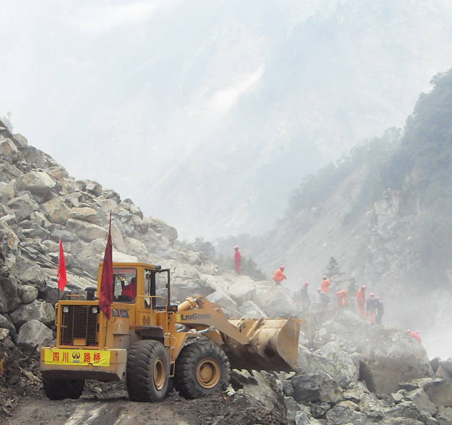 2008年，公司參與“5.12”汶川大地震搶通臥龍至耿達(dá)生命線