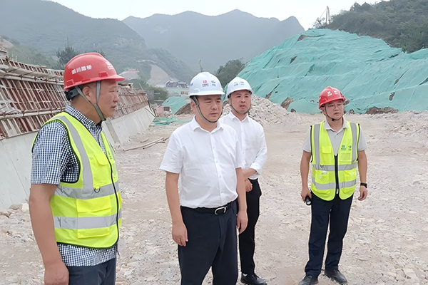 川交公司黨委書記、董事長杜江林赴北京門頭溝區(qū)國道108項目檢查指導工作