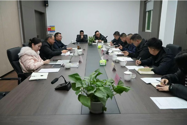 川交公司黨委委員、監(jiān)事會主席左孔海與阿壩建投舉行地材供應推進座談會