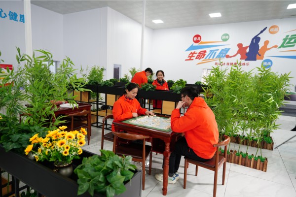 康新高速蜀道家園產(chǎn)業(yè)工人園區(qū)榮獲“蜀道集團第一批標(biāo)桿產(chǎn)業(yè)工人園”稱號